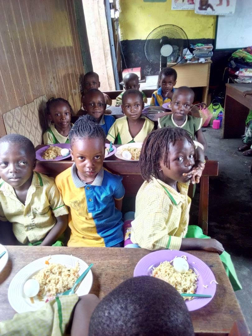 Nigerian kids thankful for meal 