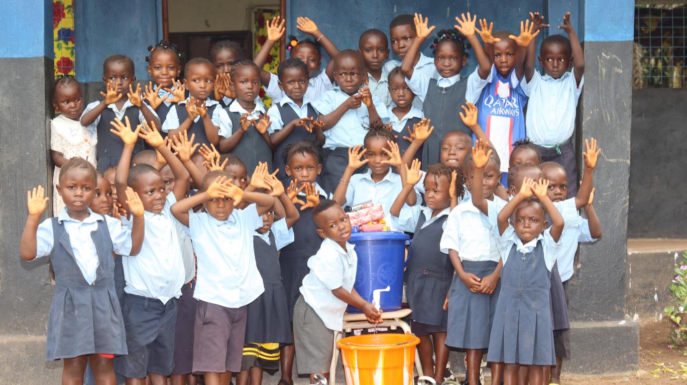 Kamawornie nursery students show us their clean hands